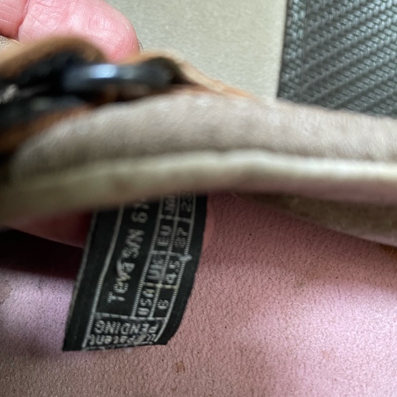 TEVA shoes with Velcro closure - Picture 13 of 13